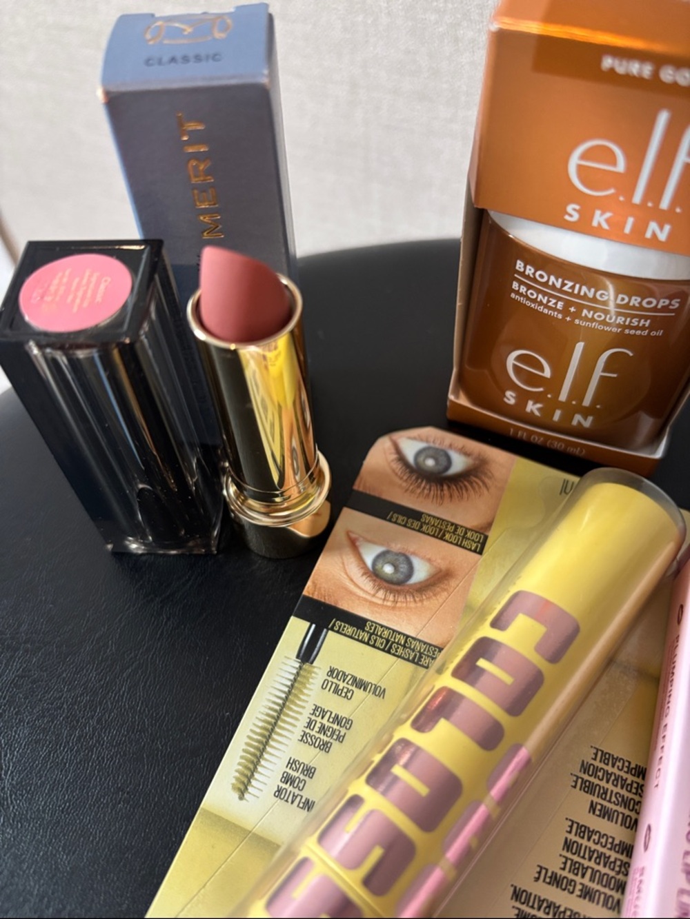 Makeup bundle - Picture 3 of 3